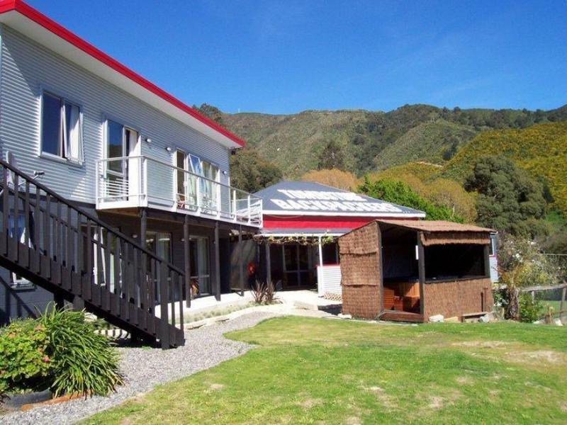 Tombstone Motel, Lodge & Backpackers Picton Buitenkant foto